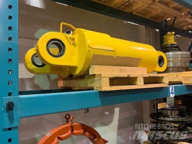 Komatsu 830 E Csuklósdömperek