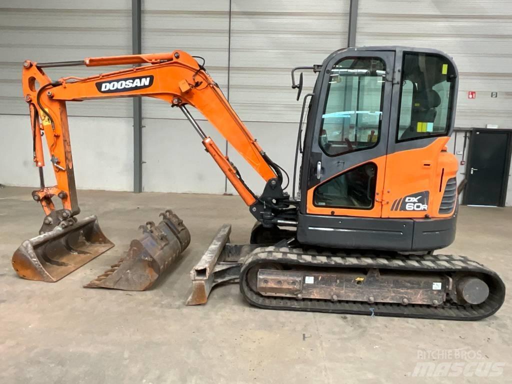 Doosan DX 60 R Mini kotrók < 7t