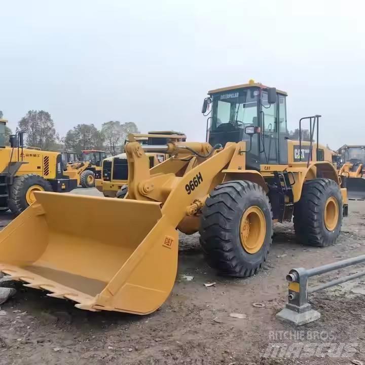 CAT 966 H Gumikerekes homlokrakodók