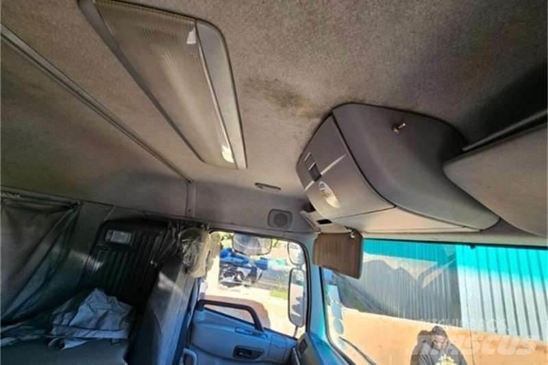 UD TRUCKS QUON Egyéb