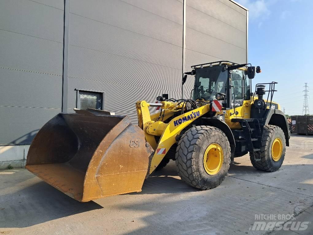 Komatsu WA380-8E0 Gumikerekes homlokrakodók
