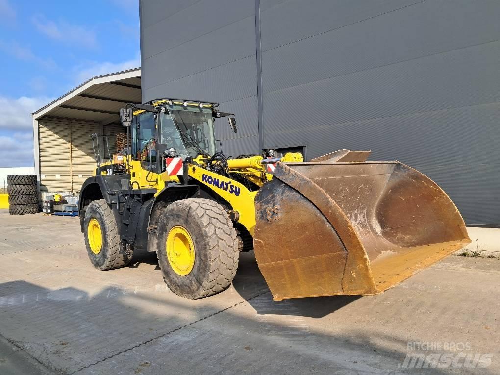 Komatsu WA380-8E0 Gumikerekes homlokrakodók