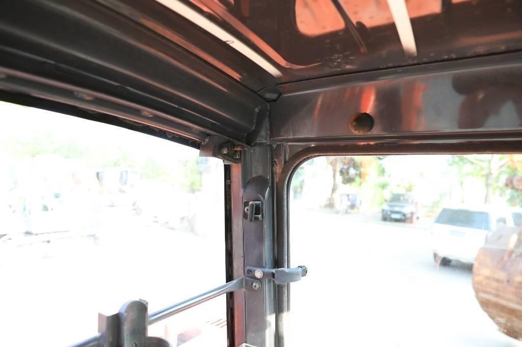 Hitachi ZX 60 Lánctalpas kotrók