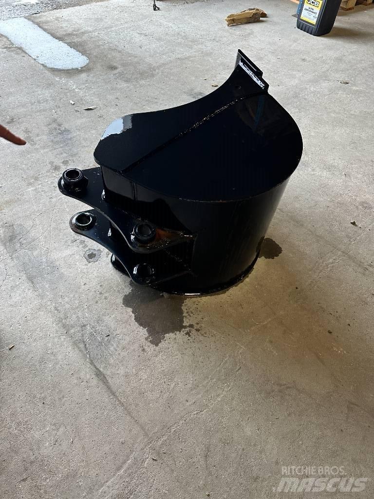 JCB 60 cm graveskovl Kanalak