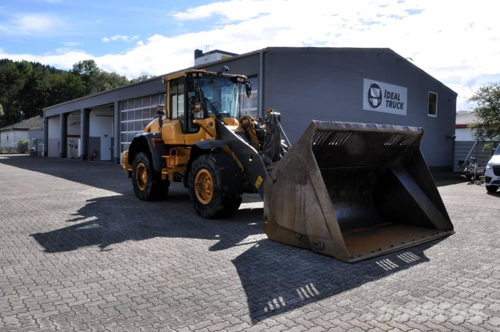 Volvo L90H Long Boom Gumikerekes homlokrakodók