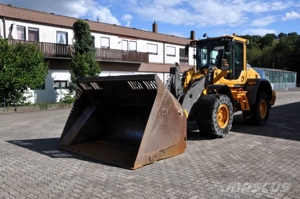 Volvo L90H Long Boom Gumikerekes homlokrakodók