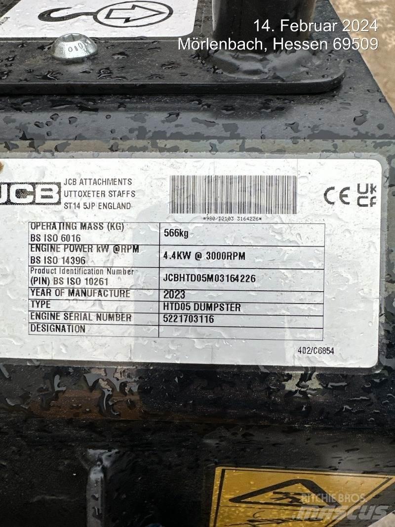 JCB HTD5 mit Tritt Mezei dömperek