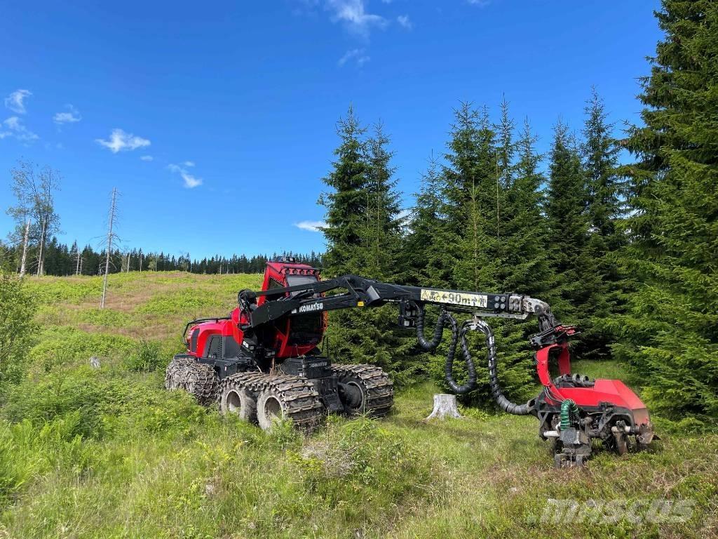 Komatsu 931 XC Betakarítók