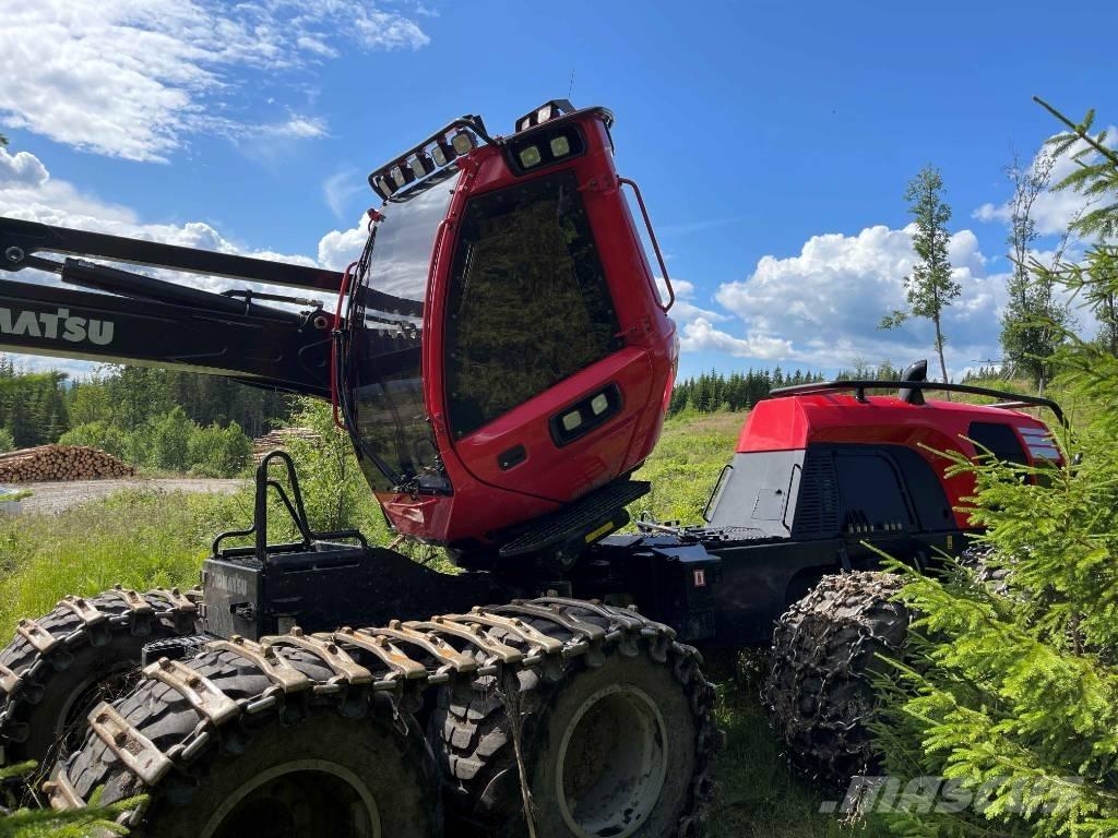 Komatsu 931 XC Betakarítók