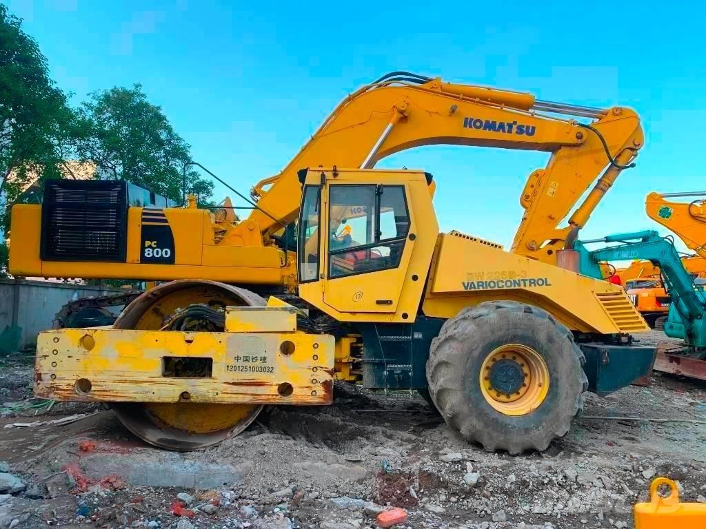 Bomag BW 225 D-3 Ikerdobos hengerek