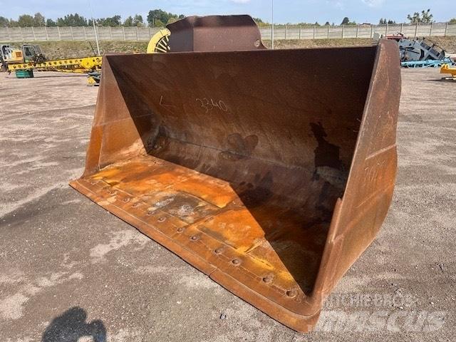 Volvo L 220 E BUCKET Kanalak
