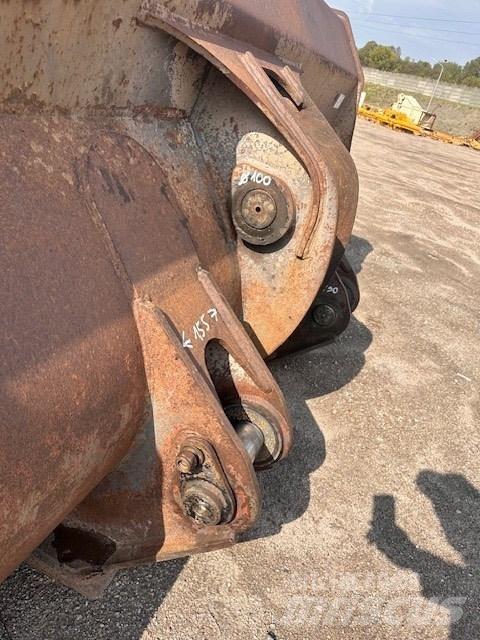 Volvo L 220 E BUCKET Kanalak