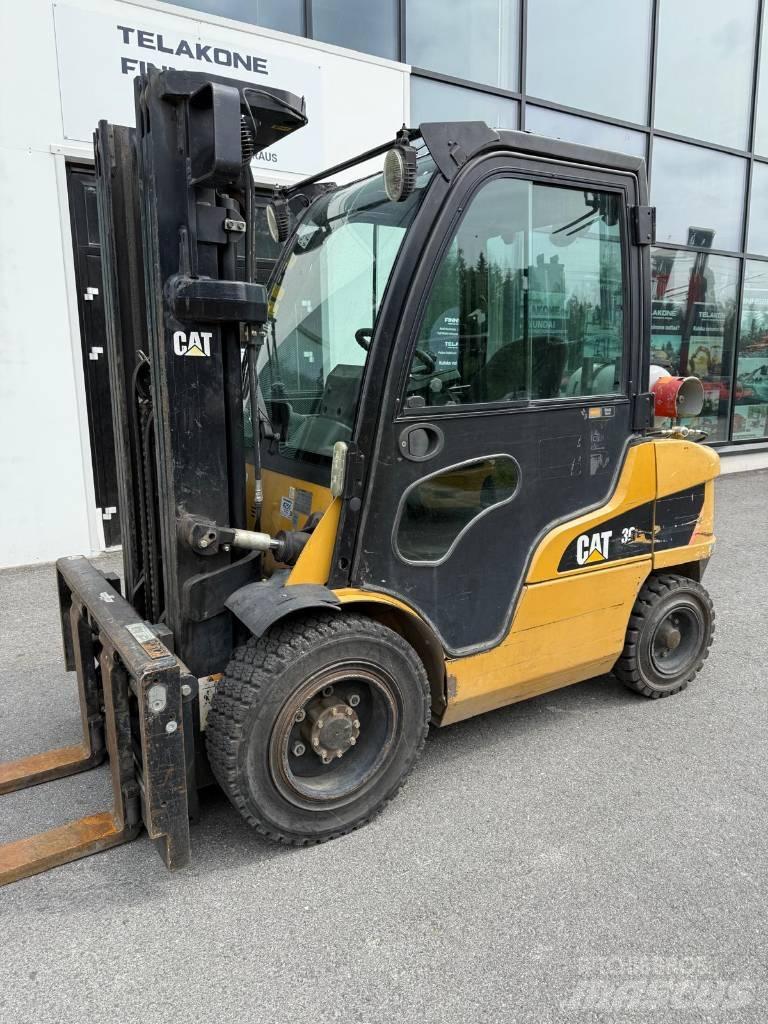 CAT GP 30 N Gázüzemű targoncák
