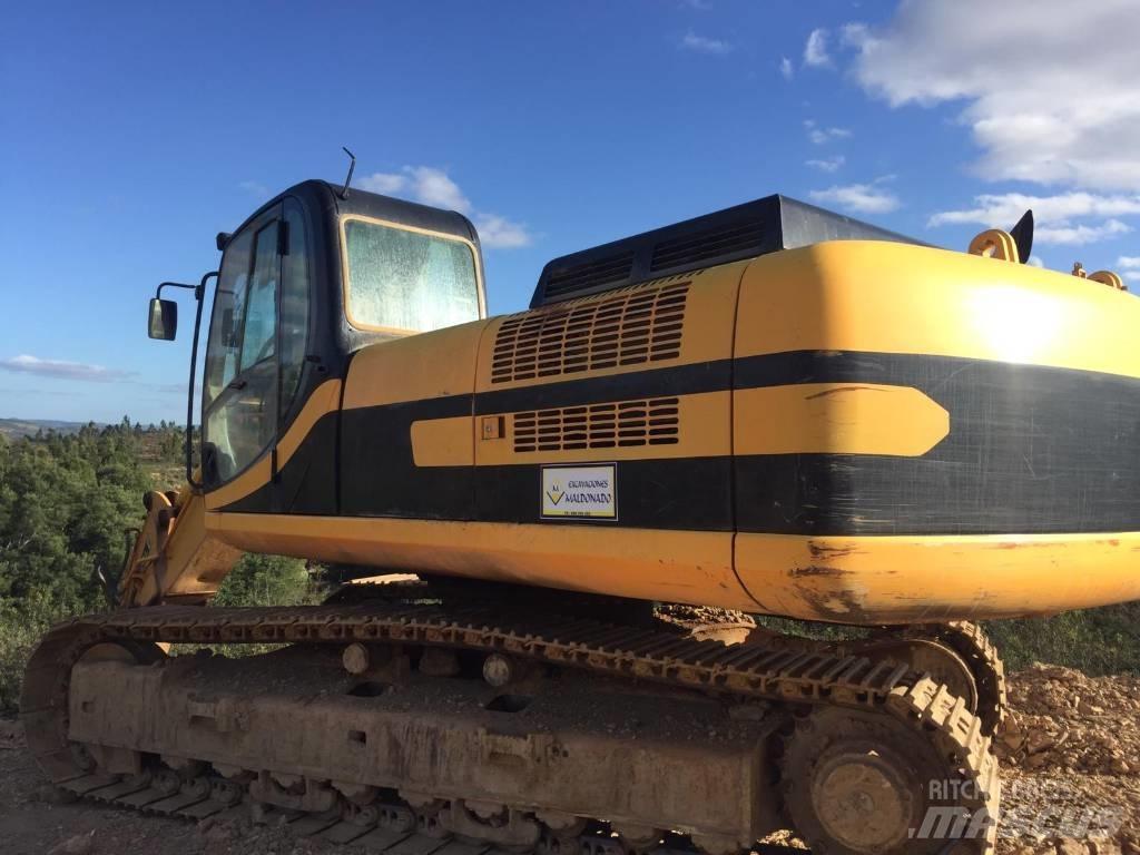 JCB JS 330 Lánctalpas kotrók