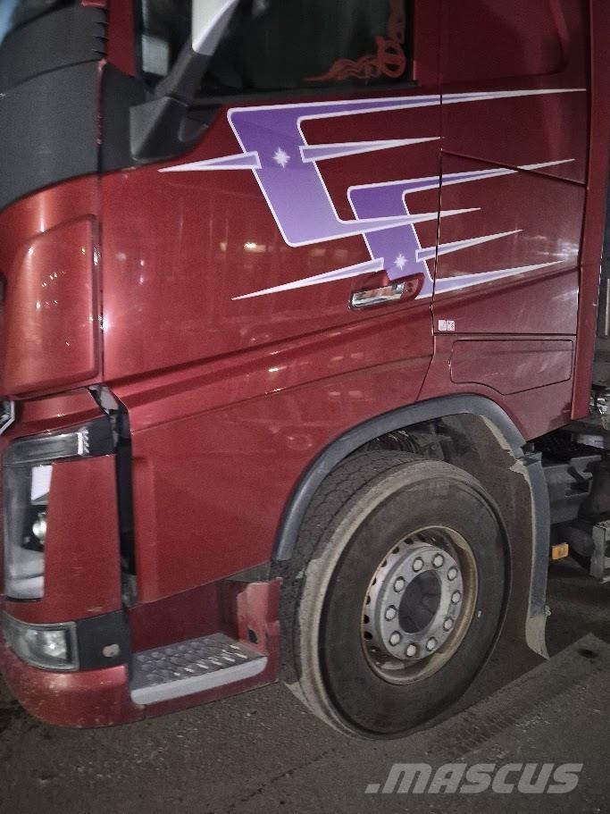 Volvo FH16 8x4  750 Rönkszállító teherautók