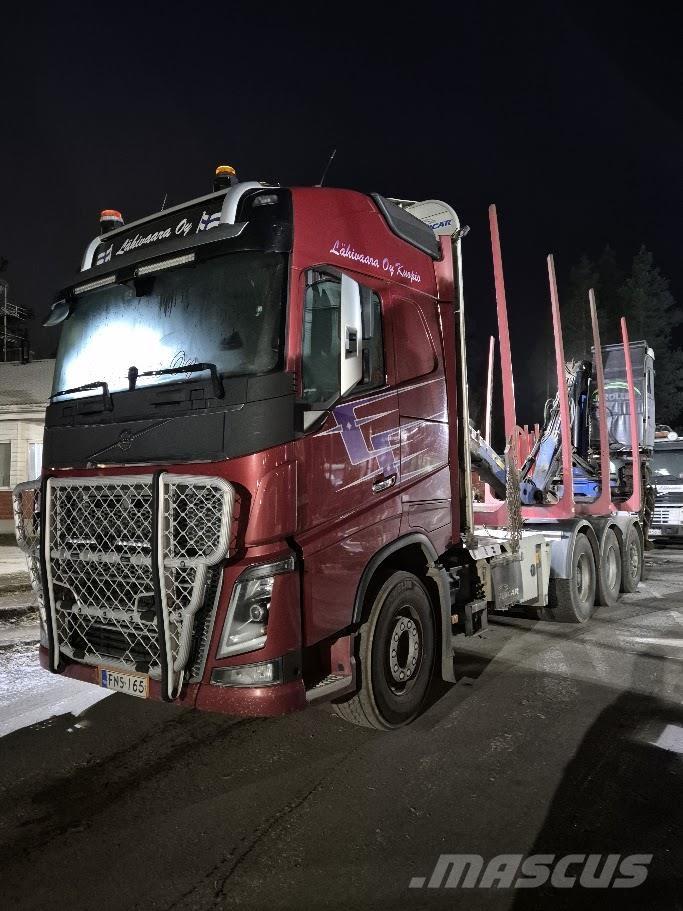 Volvo FH16 8x4  750 Rönkszállító teherautók