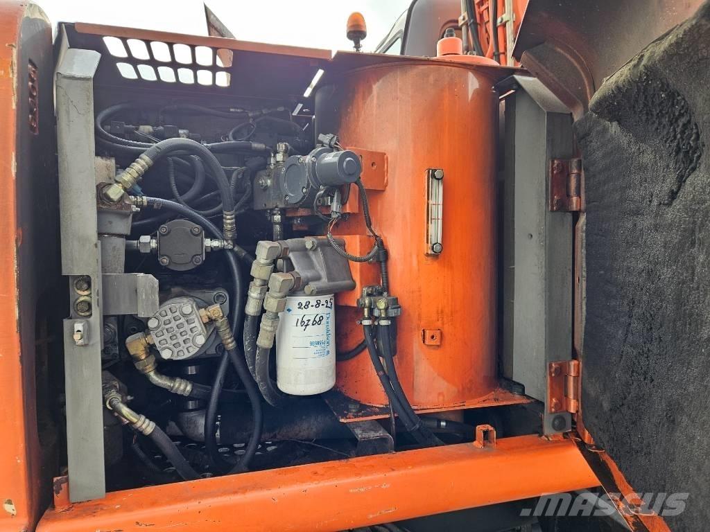 Hitachi ZX130W Gumikerekes kotrók