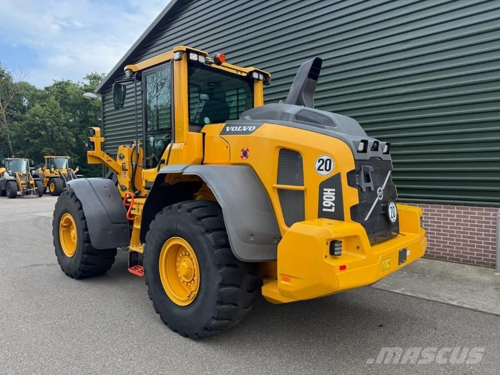 Volvo L 90 H Gumikerekes homlokrakodók