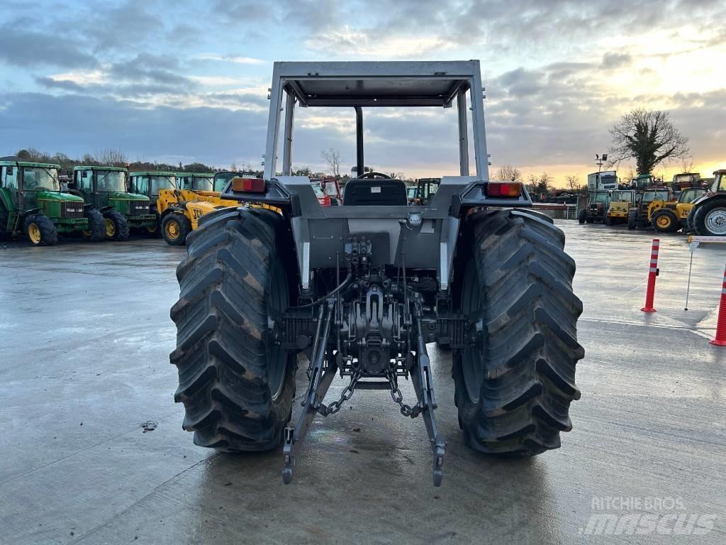 Massey Ferguson 390 Traktorok
