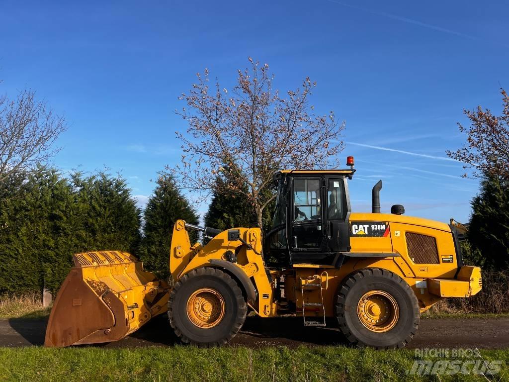 CAT 938M Gumikerekes homlokrakodók