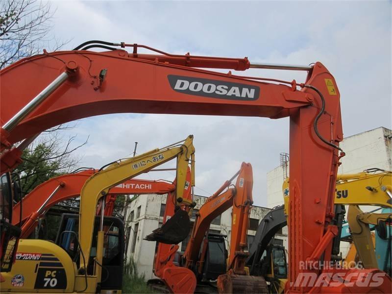 Doosan DX 300 LC Lánctalpas kotrók