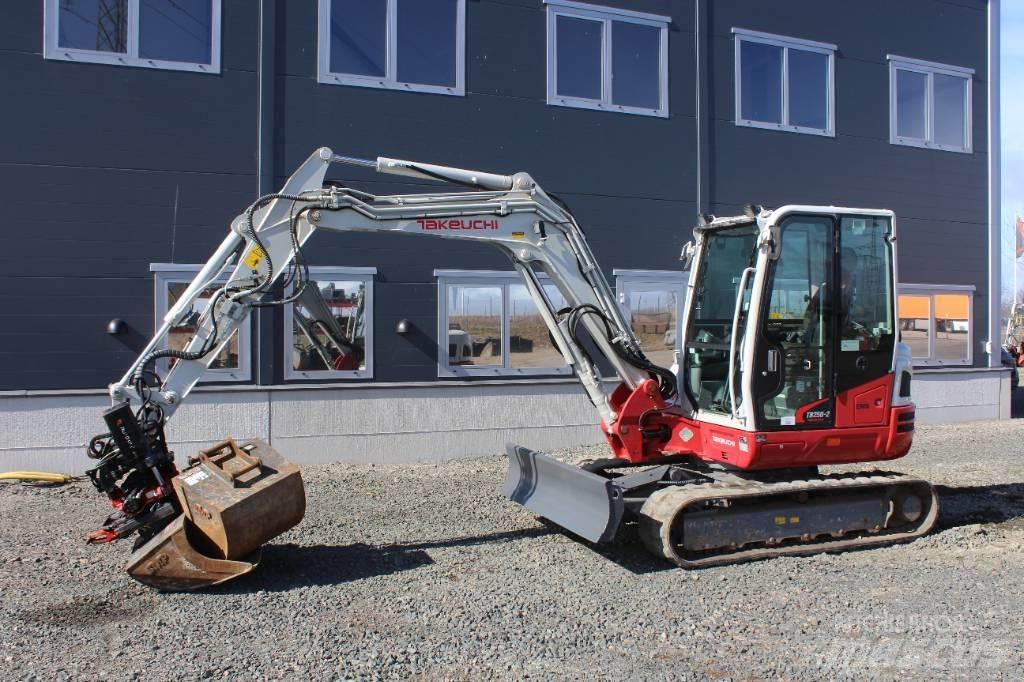 Takeuchi TB 250 Mini kotrók < 7t