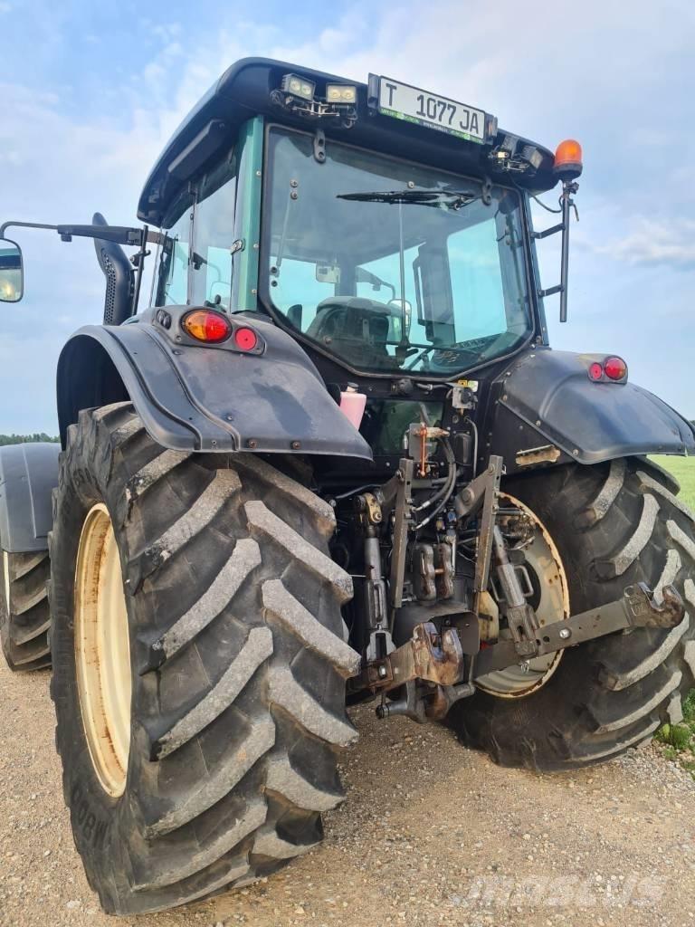 Valtra T 173 HiTech Traktorok