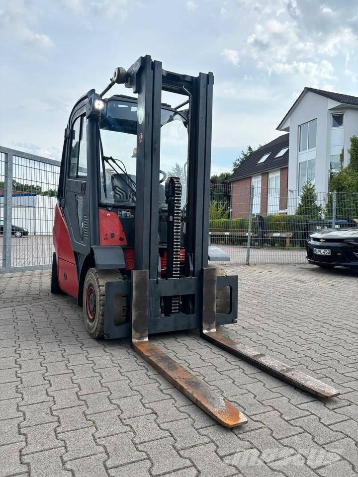 Linde H 25 T Gázüzemű targoncák
