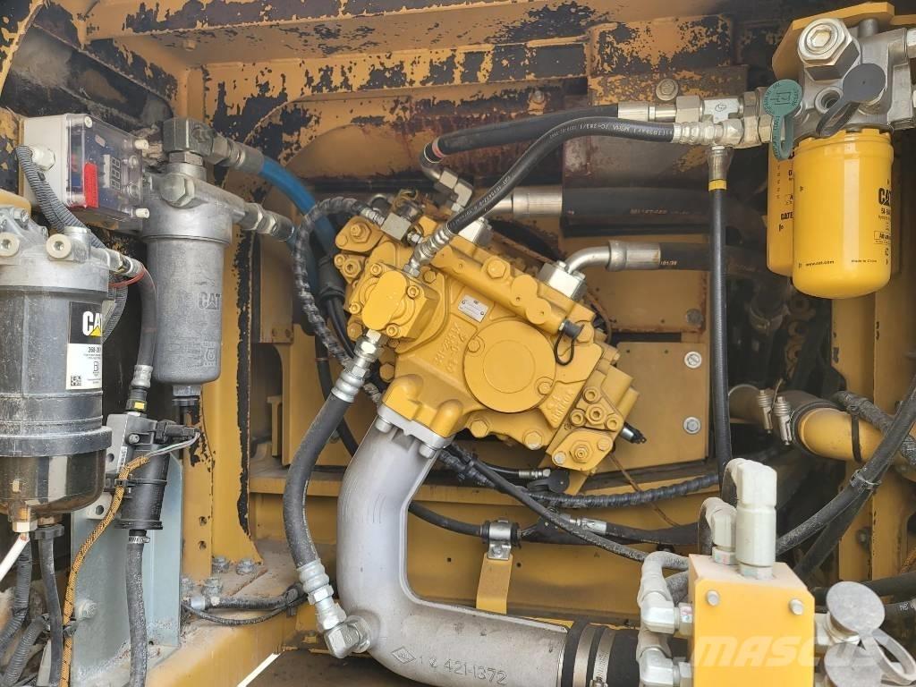 CAT 330FL Lánctalpas kotrók