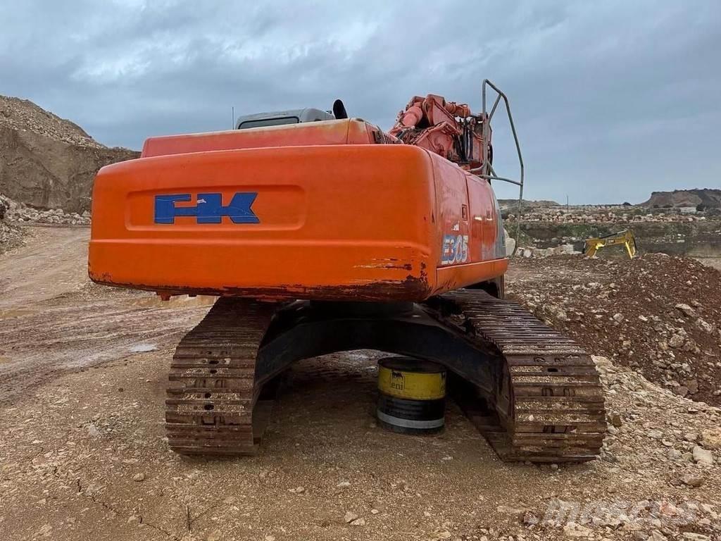 Fiat KOBELCO E305 Speciális kotrók
