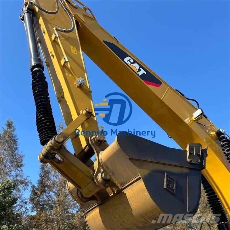 CAT 323D2 Lánctalpas kotrók