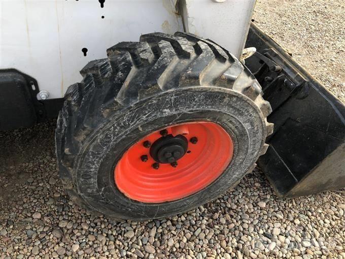Bobcat S 300 Kompaktrakodók