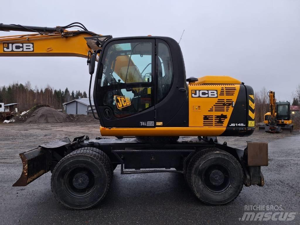 JCB JS 145 W Gumikerekes kotrók