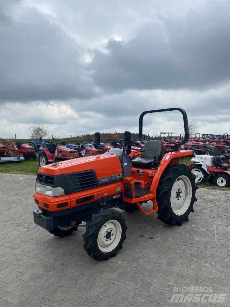 Kubota GL 240 Kompakt traktorok