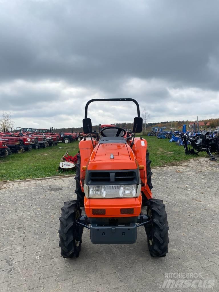 Kubota GL 240 Kompakt traktorok