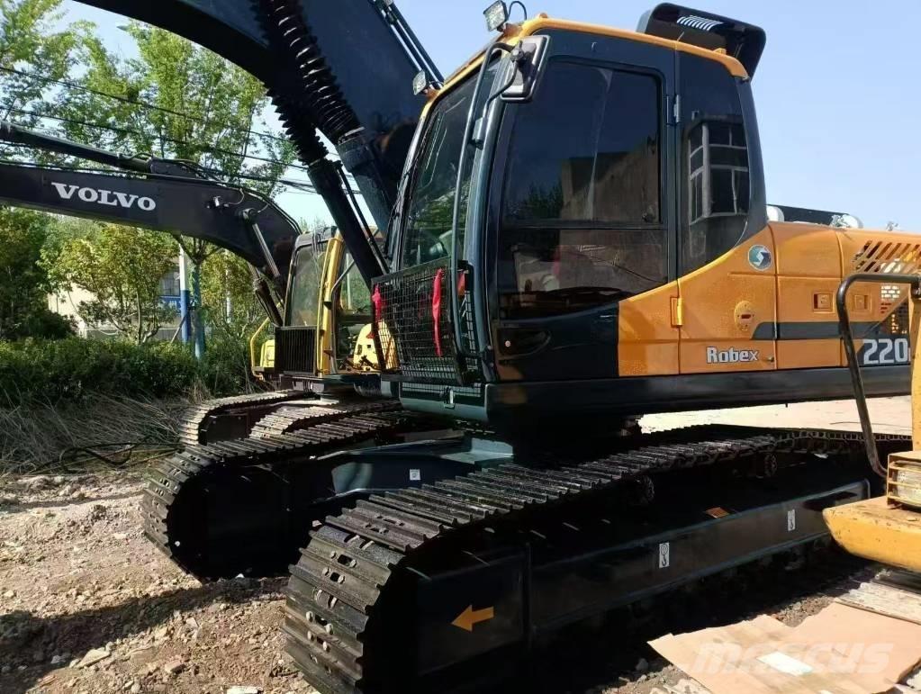 Hyundai 220lc-9s Közepes (midi) kotrók 7 t - 12 t