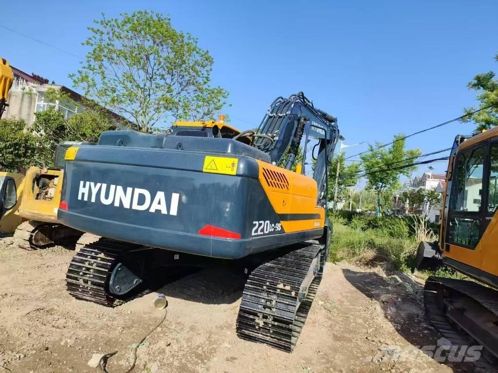 Hyundai 220lc-9s Közepes (midi) kotrók 7 t - 12 t