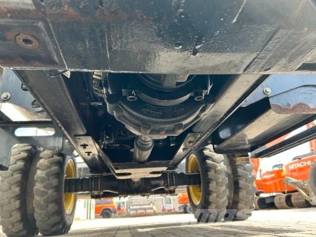 Yanmar TW110W Gumikerekes kotrók