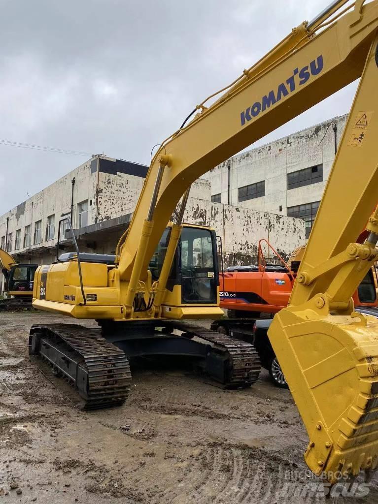 Komatsu 220 Lánctalpas kotrók