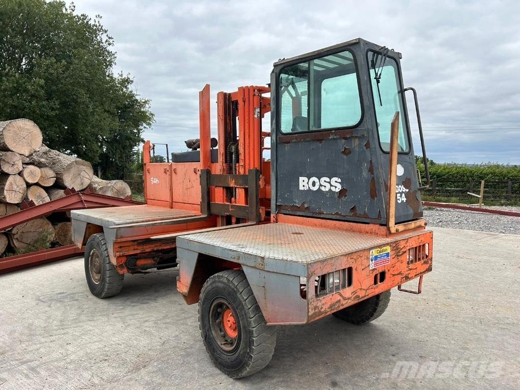 Boss 546 Oldalvillás targonca