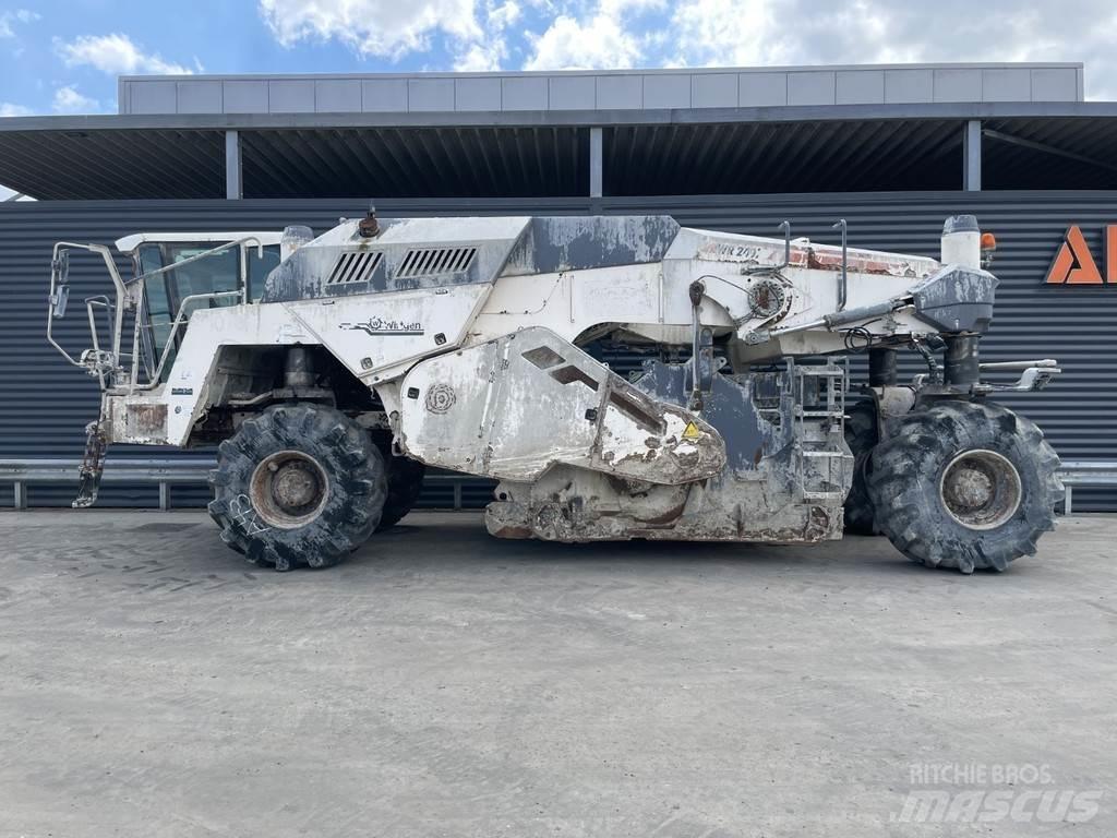 Wirtgen WR 240I Aszfalt aprítók