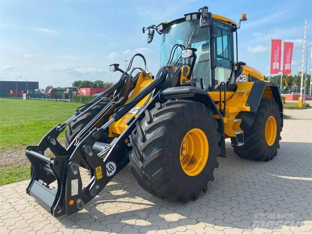 JCB 427 AGRI Gumikerekes homlokrakodók