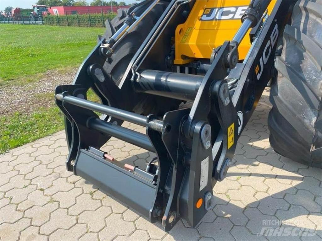 JCB 427 AGRI Gumikerekes homlokrakodók