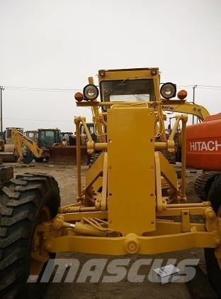 Komatsu GD 661 Gréderek