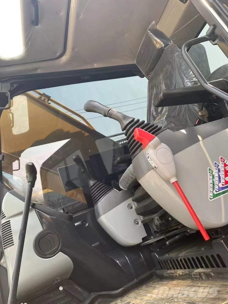 Komatsu PC 200 8N Lánctalpas kotrók