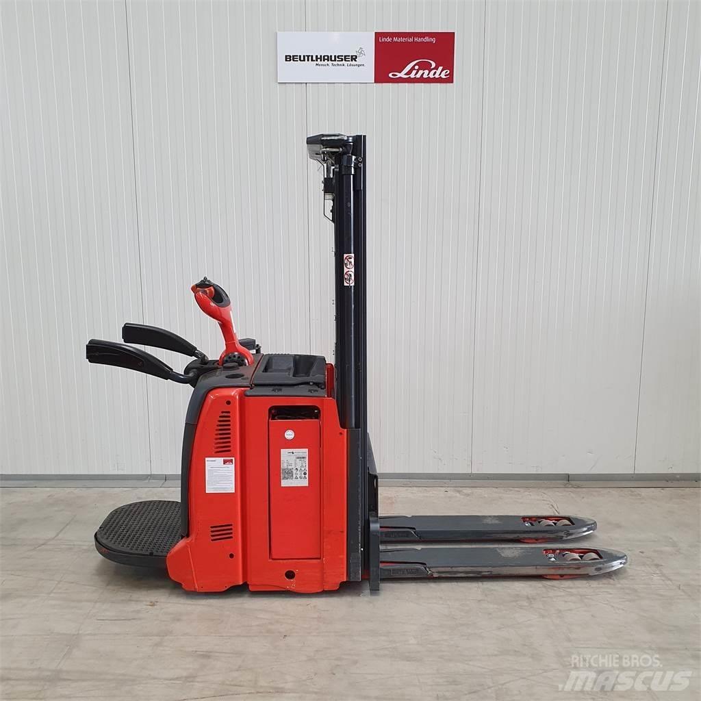 Linde D12AP Gyalogkíséretű targonca