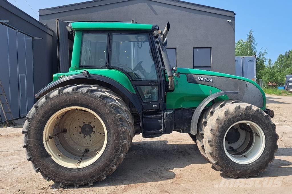 Valtra T 170 Traktorok