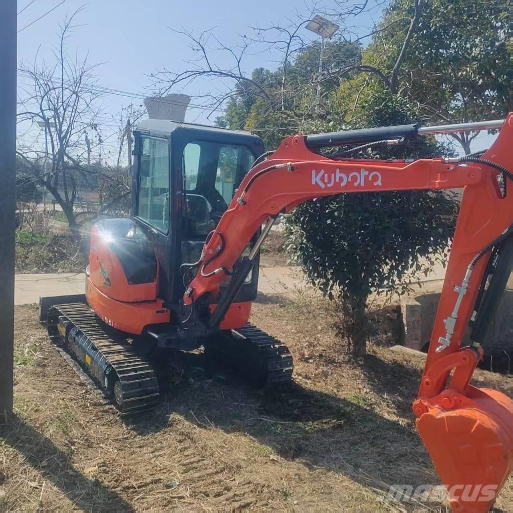 Kubota U 35 Lánctalpas kotrók