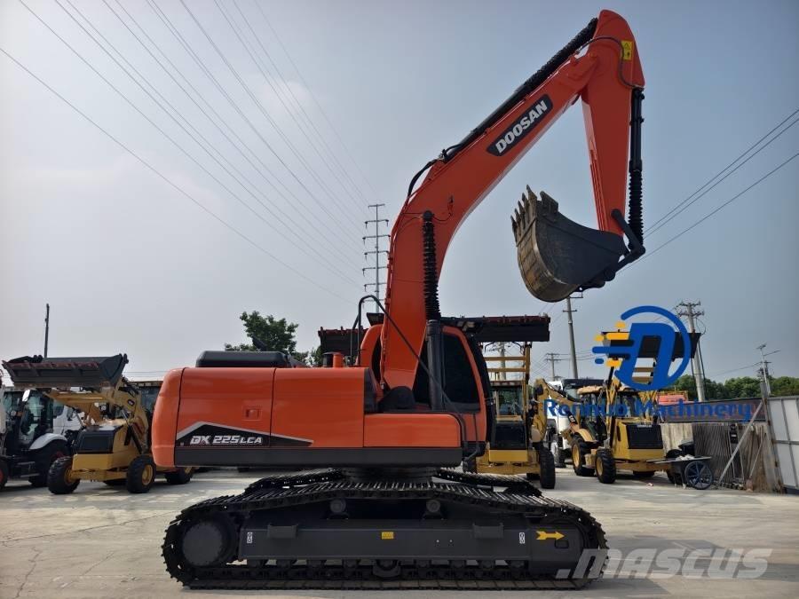 Doosan DX 225 LCA Lánctalpas kotrók