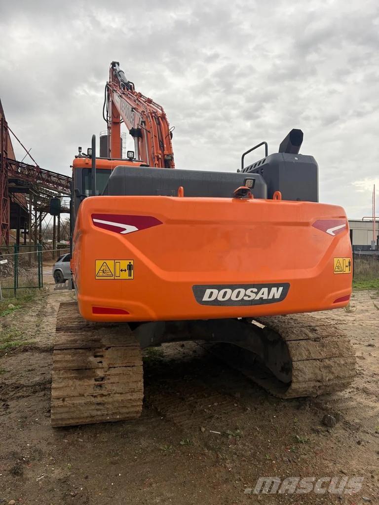 Doosan DX225LC Lánctalpas kotrók